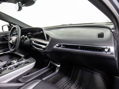Used 2023 Cadillac Lyriq 2WD image 18