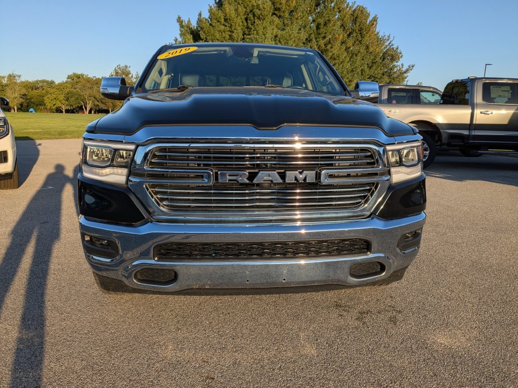 Used 2019 RAM 1500 Laramie AWD/4WD image 2
