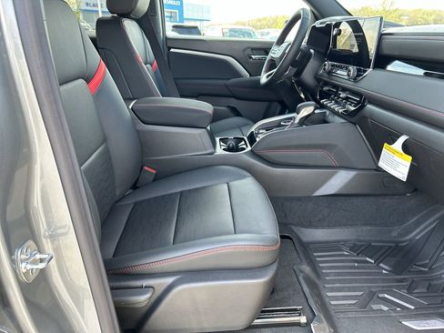 New 2026 Chevrolet Colorado Z71 image 16