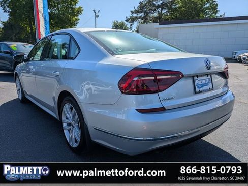 Used 2019 Volkswagen Passat 2.0T Wolfsburg FWD image 5