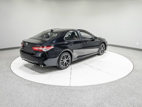 Used 2020 Toyota Camry SE FWD image 30
