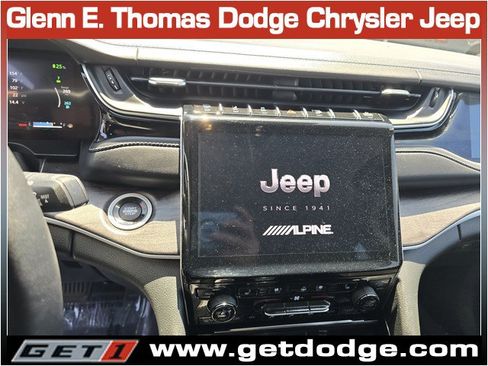 Used 2022 Jeep Grand Cherokee Limited 4xe w/ Luxury Tech Group II AWD/4WD image 16