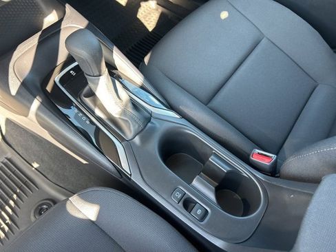 Used 2025 Toyota Corolla LE image 24