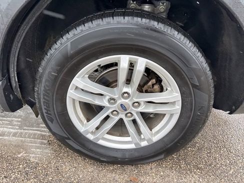 Used 2023 Ford Explorer XLT w/ Equipment Group 202A image 17