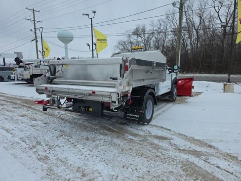New 2025 Ford F550 4x4 Regular Cab Super Duty image 9