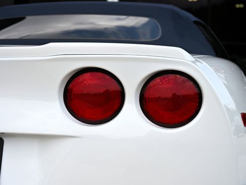 Used 2013 Chevrolet Corvette 427 w/ 1SC Preferred Equipment Group RWD image 31