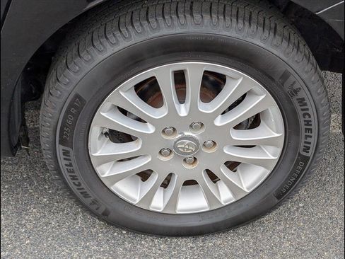 Used 2010 Toyota Sienna XLE image 24