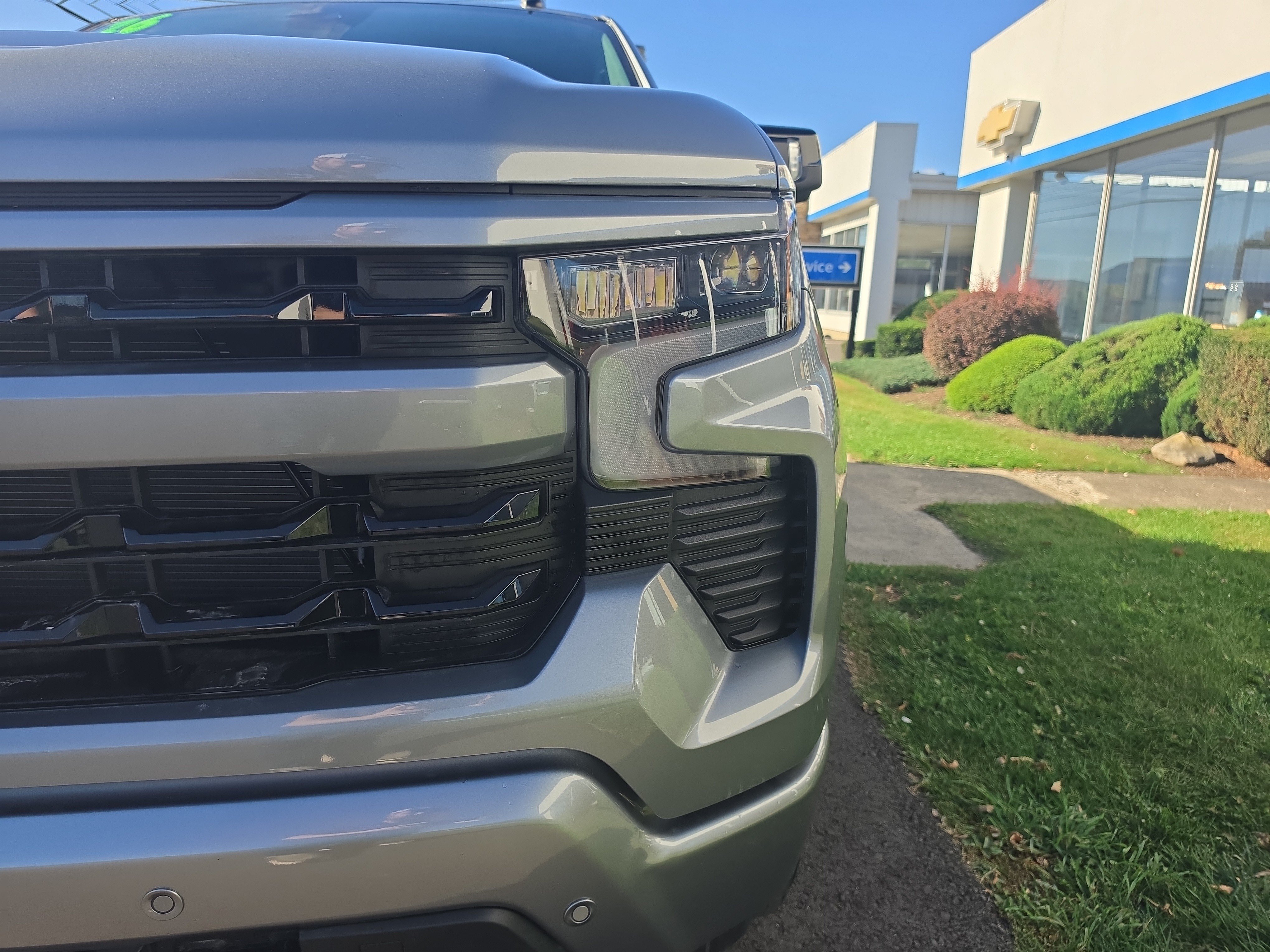 New 2026 Chevrolet Silverado 1500 RST w/ Rally Edition AWD/4WD image 10