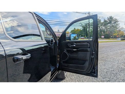 Used 2019 RAM 1500 Laramie image 11