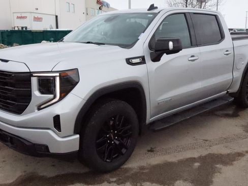 Used 2022 GMC Sierra 1500 Elevation w/ Elevation Premium Package AWD/4WD image 3