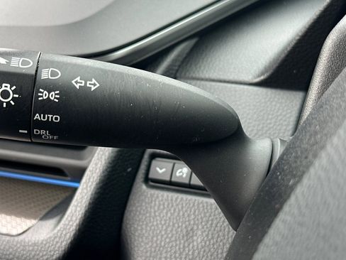 Used 2024 Toyota Prius XLE image 32