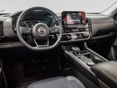 Used 2023 Nissan Pathfinder SV w/ SV Premium Package AWD/4WD image 7