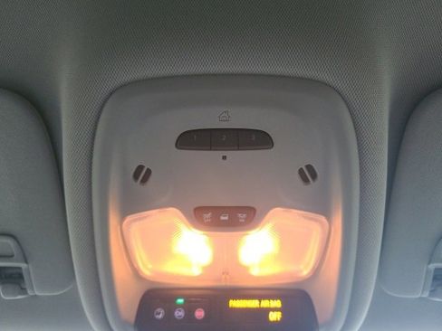 Used 2021 Buick Encore GX Essence w/ Advanced Technology Package image 31