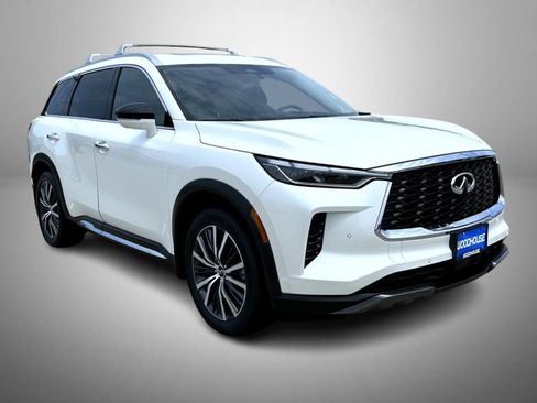 Certified 2023 INFINITI QX60 Sensory w/ Vision Package AWD/4WD image 3