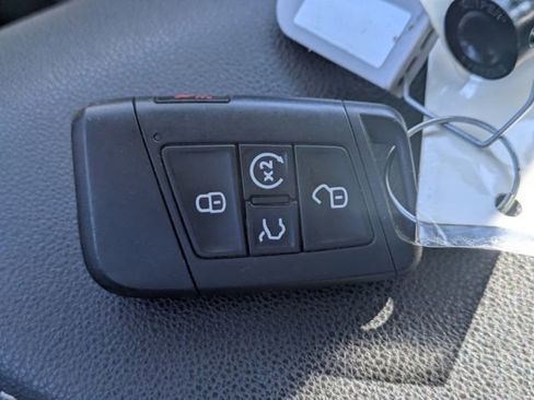 Used 2024 Volkswagen Jetta SE FWD image 30