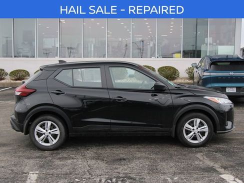 Certified 2025 Nissan Kicks Play S FWD image 4