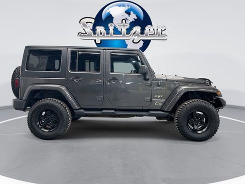 Used 2017 Jeep Wrangler Unlimited Sahara w/ Max Tow Package image 12