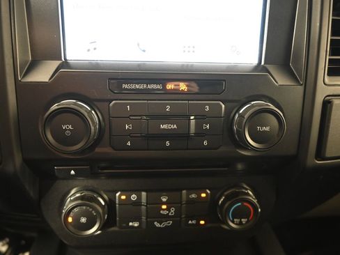 Used 2017 Ford F150 XL w/ Equipment Group 101A Mid AWD/4WD image 29