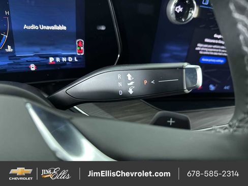 New 2026 Chevrolet Suburban LT w/ Comfort Package image 32