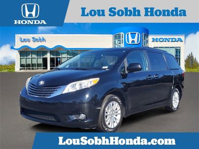 Used 2017 Toyota Sienna XLE w/ XLE Navigation Package