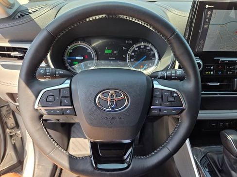 Used 2020 Toyota Highlander Platinum AWD/4WD image 32
