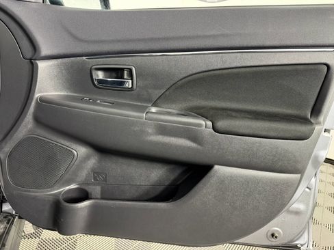 Used 2025 Mitsubishi Outlander Sport LE image 37
