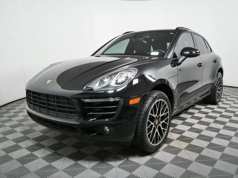 Used 2018 Porsche Macan AWD/4WD image 3