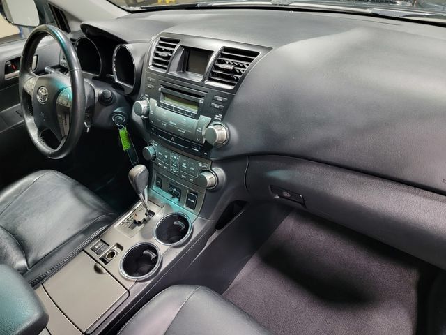 Used 2010 Toyota Highlander SE AWD/4WD image 17