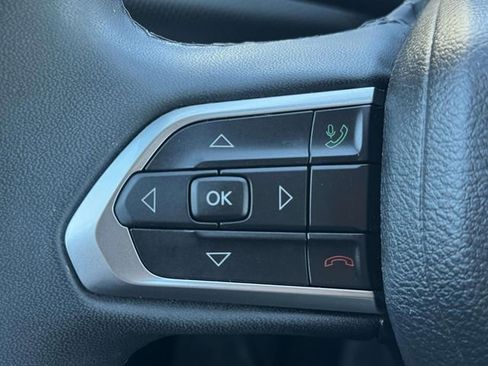 Certified 2022 Jeep Compass Altitude image 11