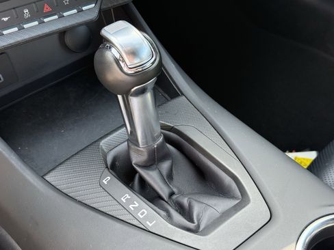 Used 2025 Ford Mustang Premium image 25