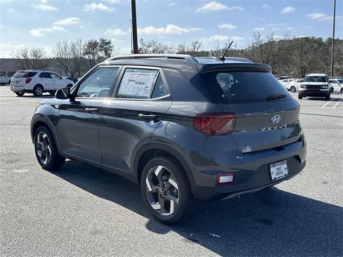 New 2026 Hyundai Venue SEL image 5
