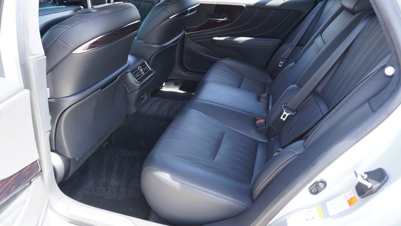 Used 2018 Lexus LS 500 w/ Interior Upgrade Package RWD image 32