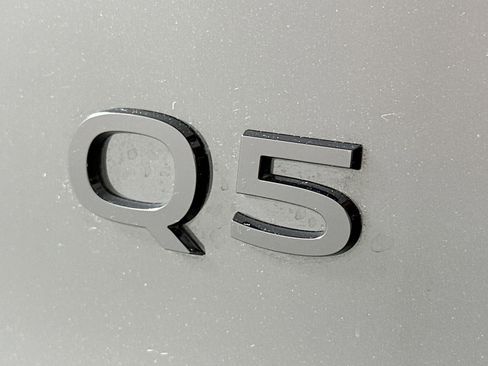 Used 2025 Audi Q5 Premium w/ Premium Plus AWD/4WD image 10
