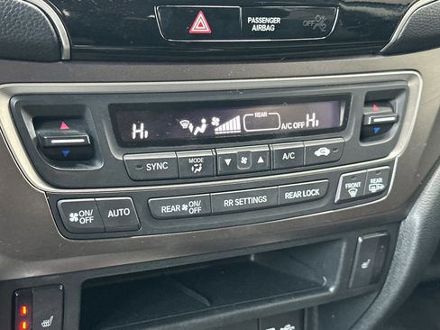 Used 2022 Honda Pilot Special Edition image 17