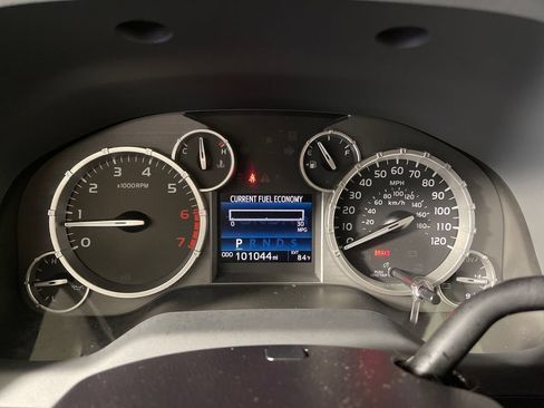Certified 2017 Toyota Tundra SR5 RWD image 18