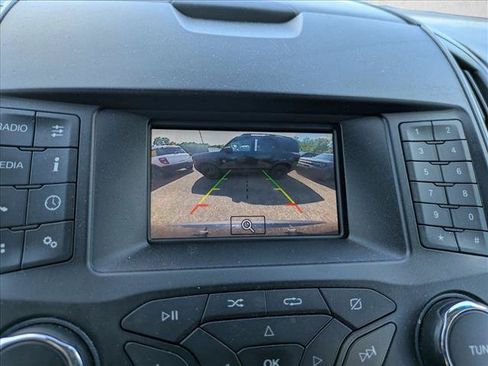 Used 2019 Ford Edge SE FWD image 12