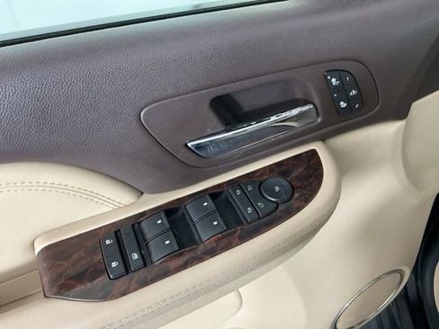 Used 2007 GMC Yukon Denali AWD/4WD image 8