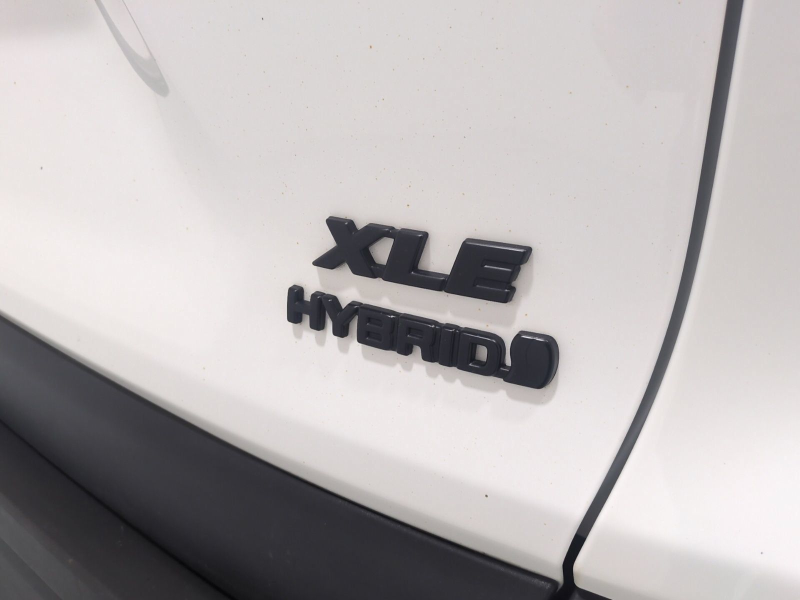 Used 2024 Toyota RAV4 XLE AWD/4WD image 4