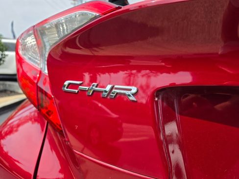 Used 2019 Toyota C-HR LE FWD image 9