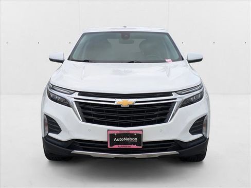 Used 2024 Chevrolet Equinox LT image 2