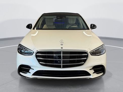 Used 2023 Mercedes-Benz S 580 4MATIC Sedan image 2