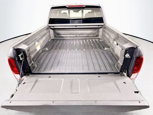 Certified 2024 Honda Ridgeline RTL image 28