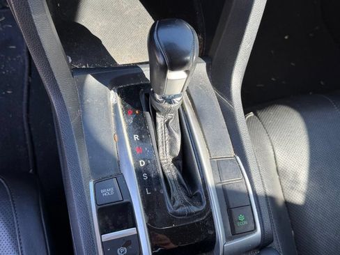 Used 2017 Honda Civic Touring image 18