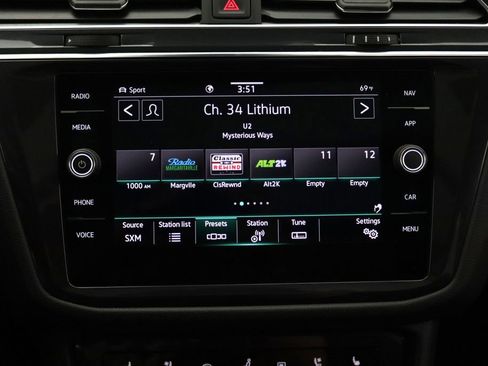 Used 2023 Volkswagen Tiguan SEL R-Line image 19