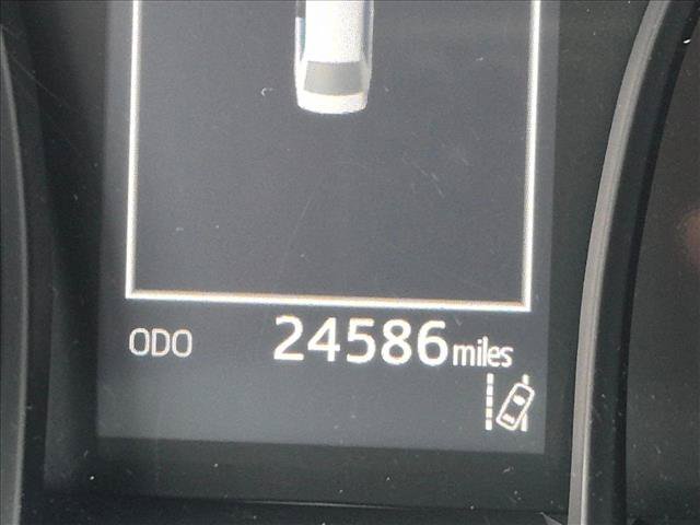 Used 2020 Toyota Camry LE FWD image 10