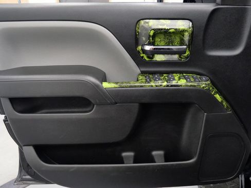 Used 2019 Chevrolet Silverado 1500 Custom w/ Custom Convenience Package AWD/4WD image 13