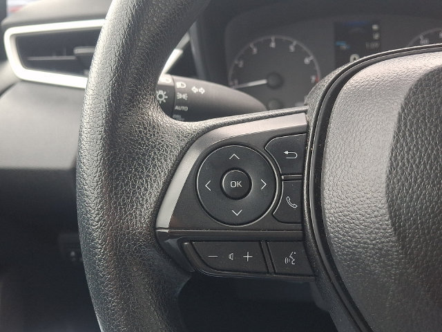 Used 2025 Toyota Corolla LE FWD image 20