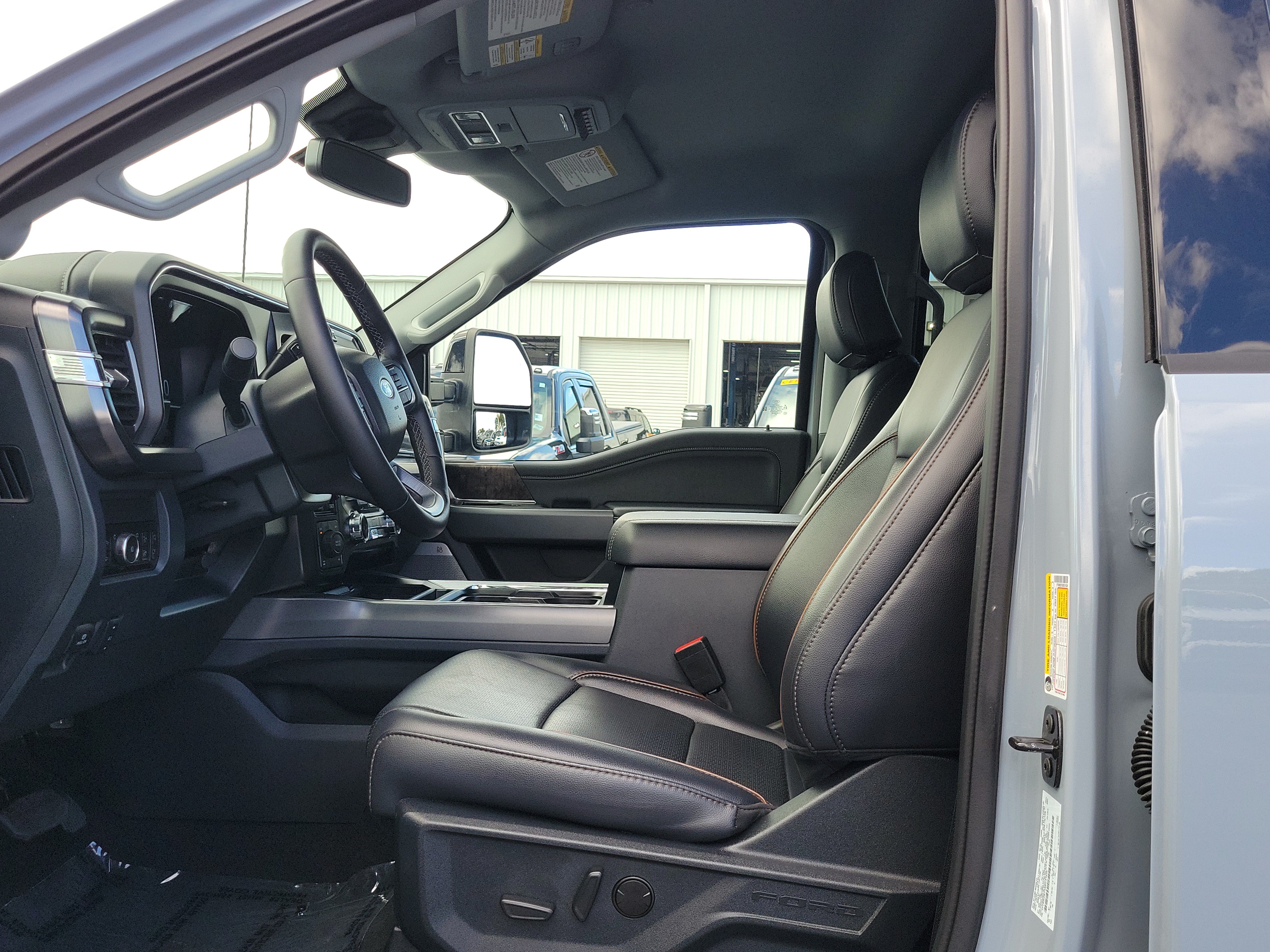 Certified 2025 Ford F250 Lariat w/ Black Appearance Package AWD/4WD image 19