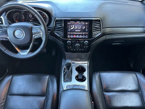 Used 2019 Jeep Grand Cherokee Limited image 10