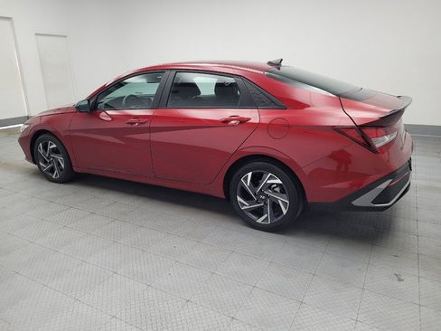 Used 2025 Hyundai Elantra Sport FWD image 3